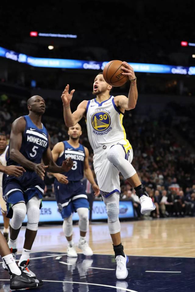 今晨体能课后；明尼苏达森林狼队长鼓劲备战中超；信心回归；赛程密集仍需轮换的简单介绍