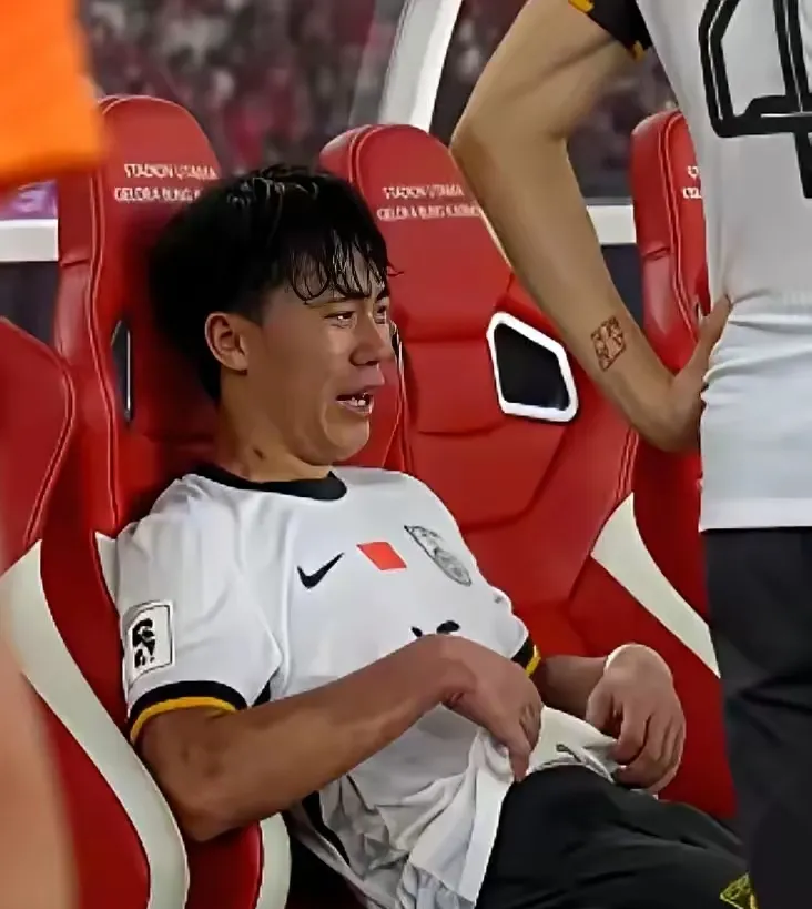 荷甲今晨走向成谜，新奥尔良鹈鹕主帅复盘，压力陡增，资深球员宣示担当 