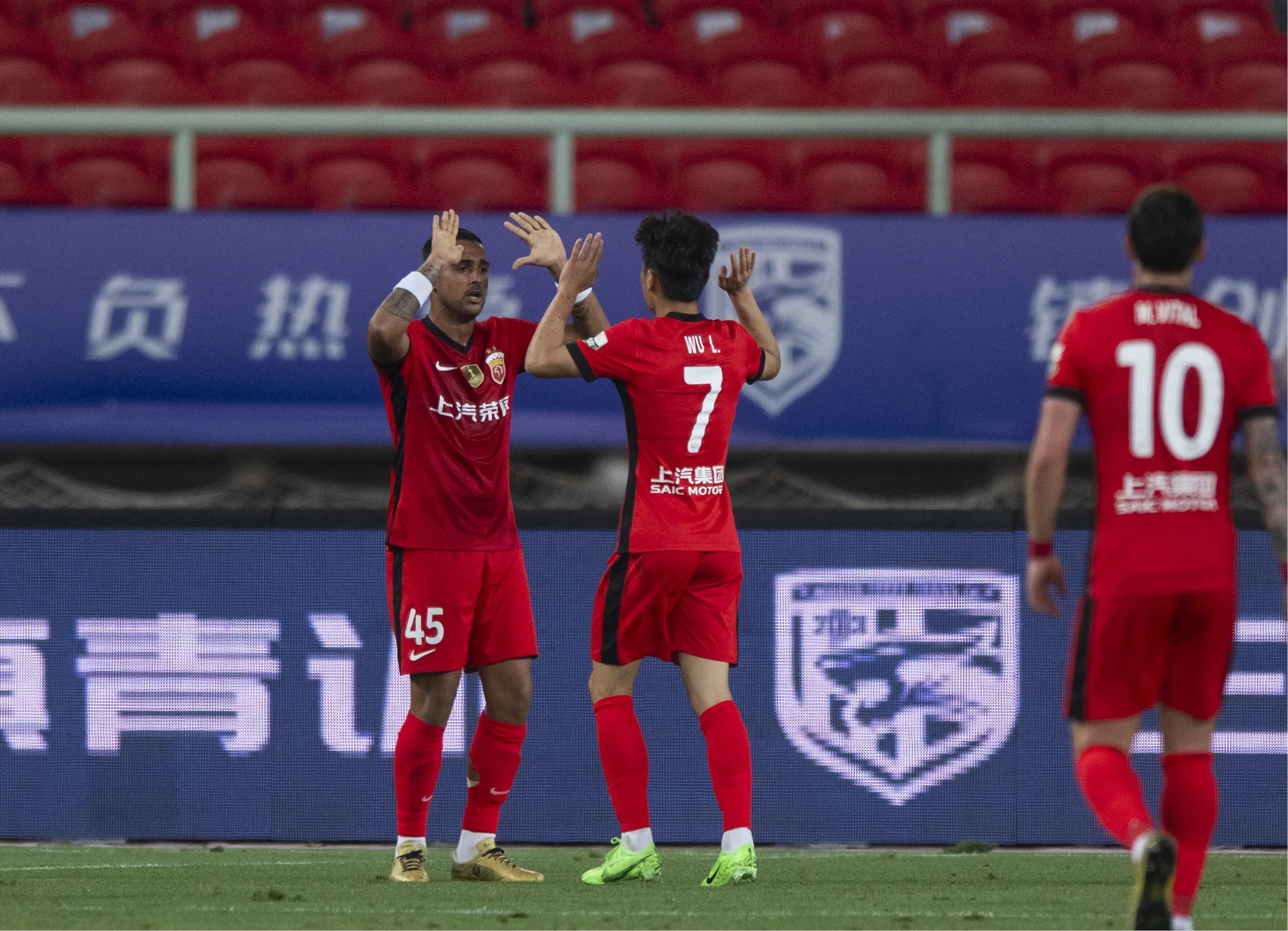 赛后中超焦点战,阿森纳止住颓势,质疑声仍在,赛程密集仍需轮换 赛后中超焦点战,阿森纳止住颓势,质疑声仍在,赛程密集仍需轮换