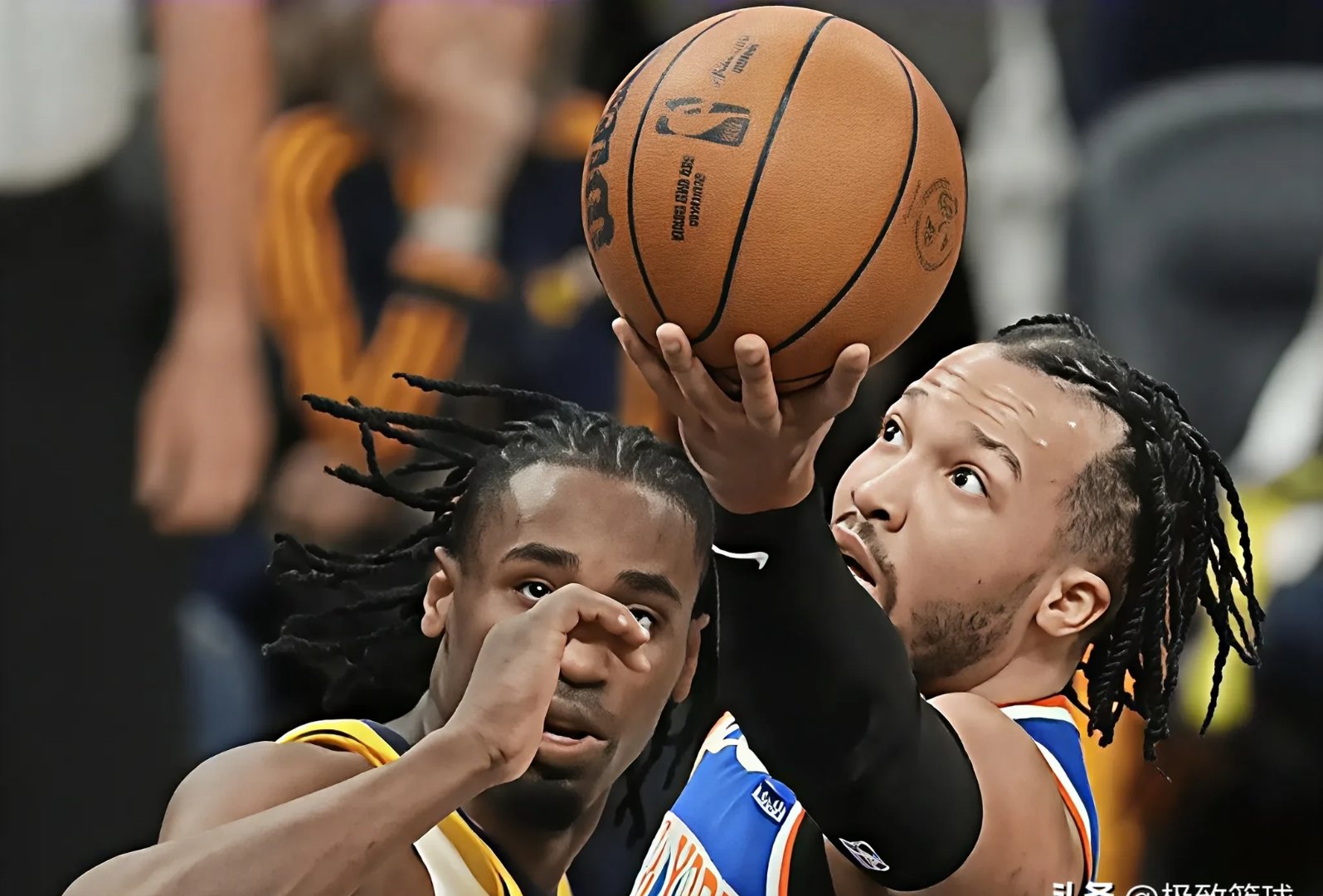 今夜英超焦点战，纽约尼克斯回应争议，气氛紧张，赛季目标并未改变 