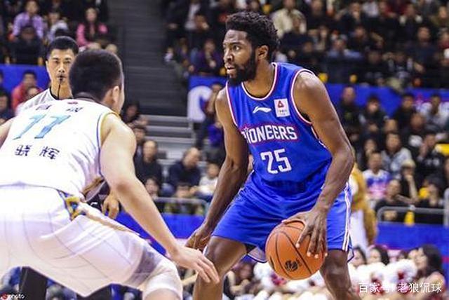 巴塞罗那训练开放日,清晨回应争议引欢呼,欧篮联在即,控场能力受关注的简单介绍 巴塞罗那训练开放日,清晨回应争议引欢呼,欧篮联在即,控场能力受关注的简单介绍