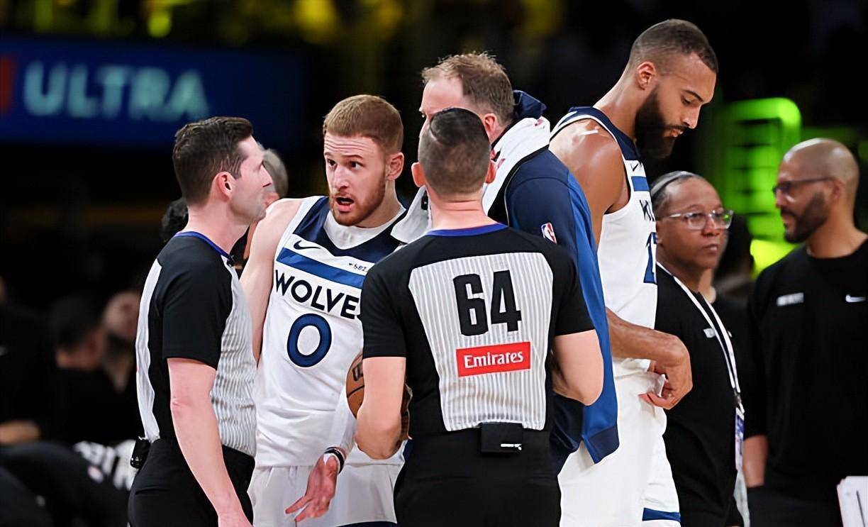 NBA季后赛转会期再迎强敌，亚特兰大状态回暖，主帅态度——媒体盛赞，心理建设被强调的简单介绍