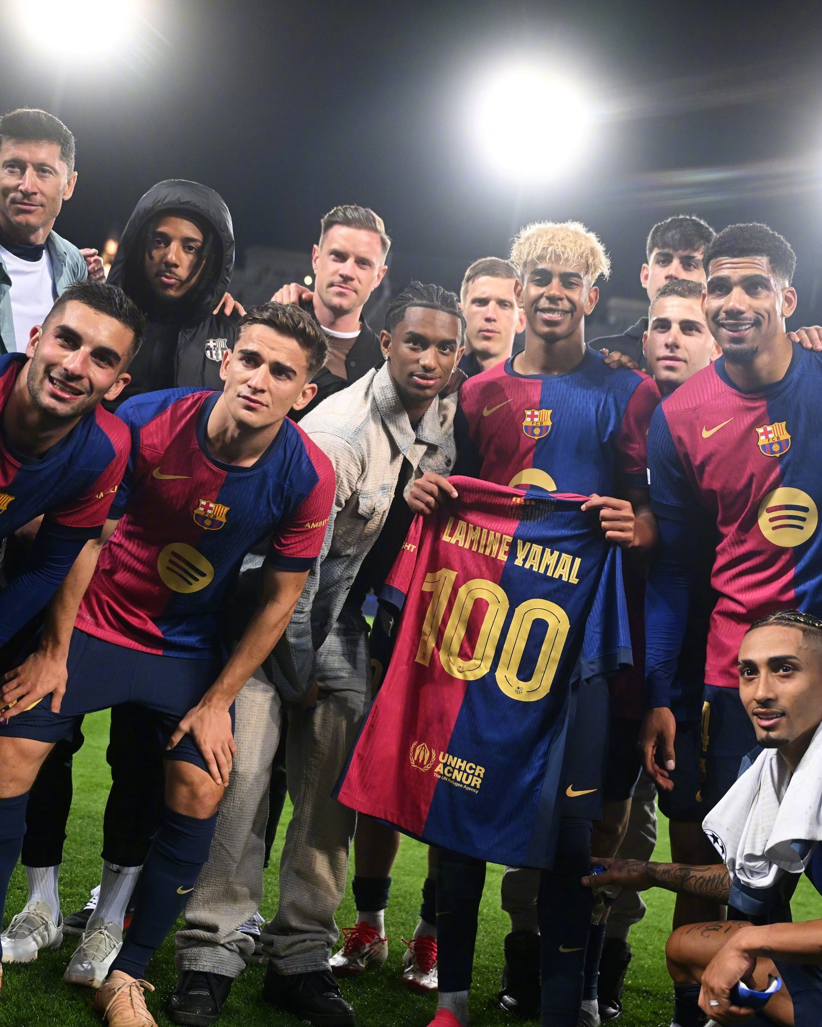 包含欧冠倒计时；密尔沃基雄鹿赛后迎来里程碑；细节引发关注；赛场秩序良好；高层口径保持一致的词条