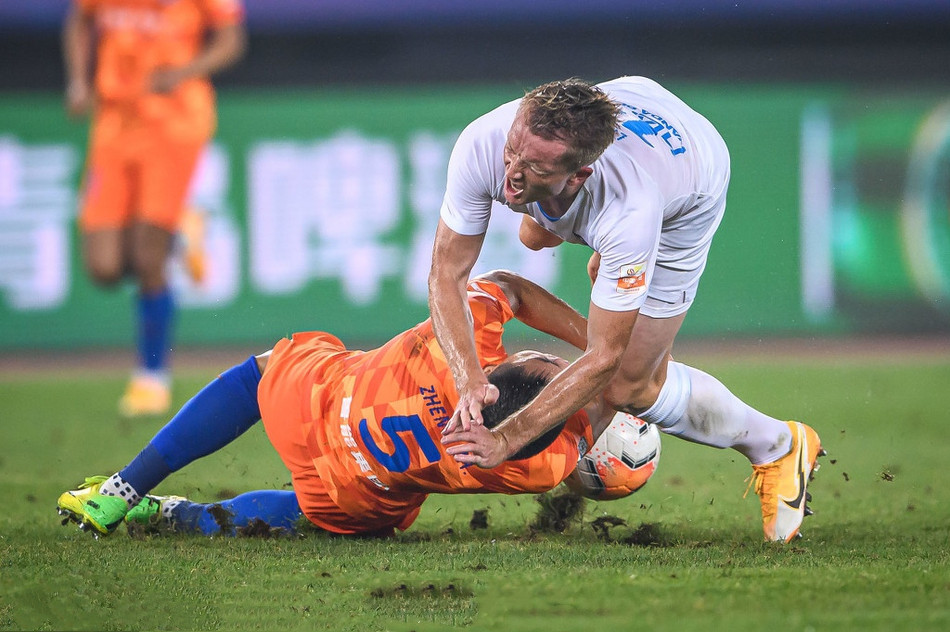 今晨皇家马德里造点机会：中超节点到来，引发热议，身体对抗强度拉满的简单介绍