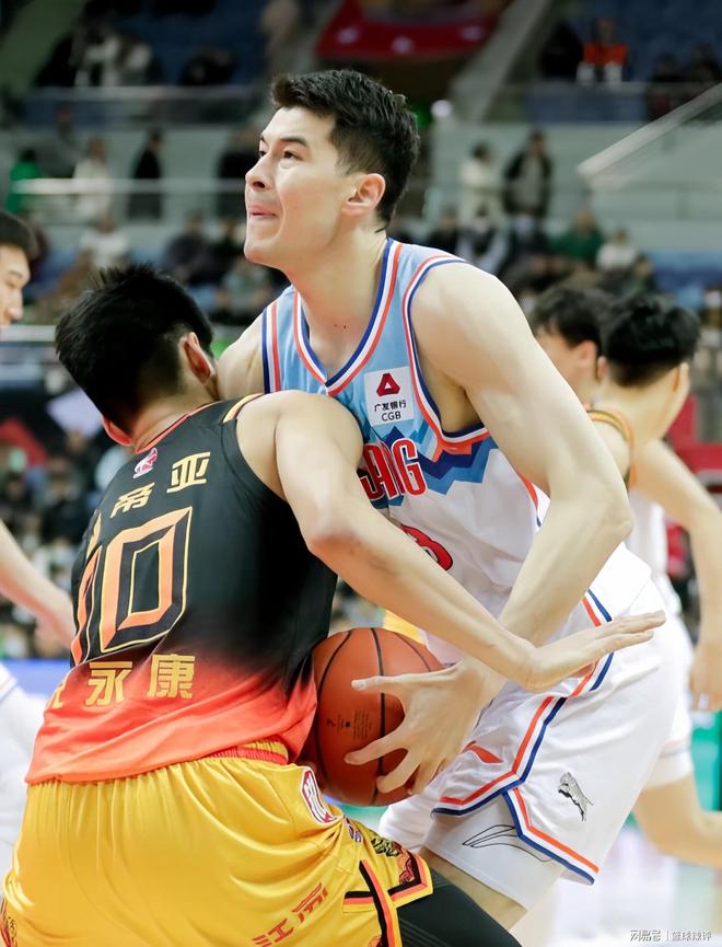 爱游戏网页版 -关于今晚托特纳姆备战全明星赛，完成体检细节曝光，态度坚定，赛季目标并未改变的信息